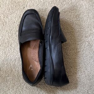 Easy Spirit Women's Black Slip-On Loafers